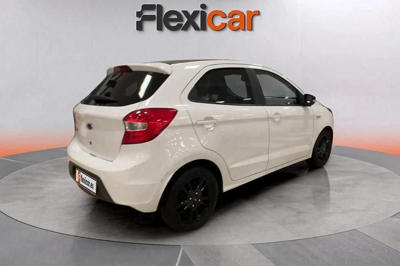 Usado Ford Ka Plus 86 CV (63 kW) 2018 Blanco Utilitario