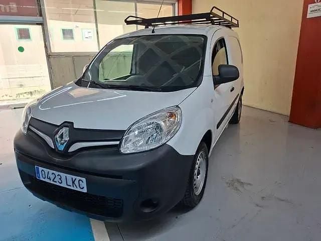 Begagnad Renault Kangoo 80 HK (58 kW) 2020 Vit Minibuss