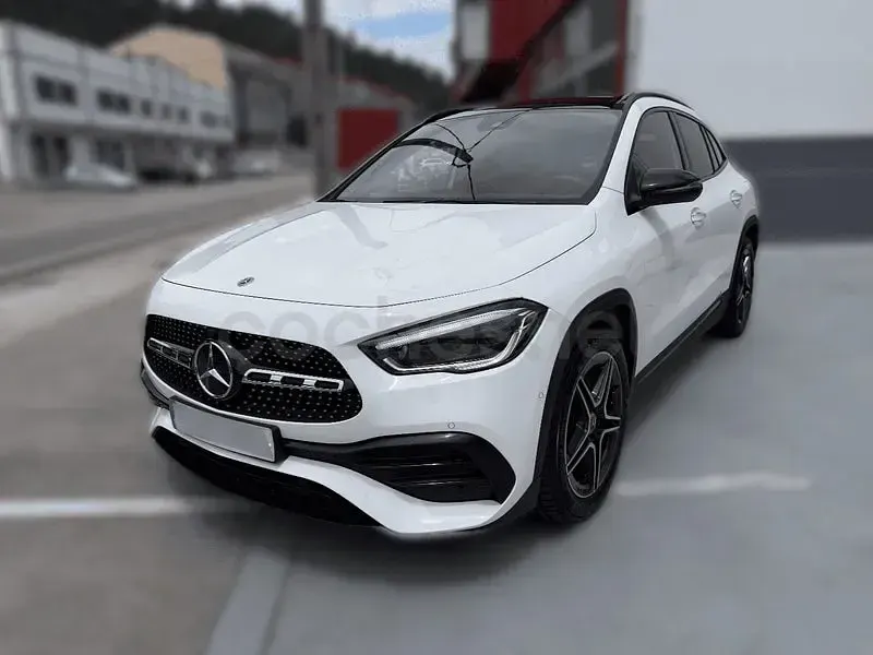 Usado Mercedes GLA200 150 CV (110 kW) 2023 Blanco SUV