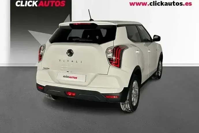 Usado SsangYong Tivoli 128 CV (94 kW) 2023 Gris SUV