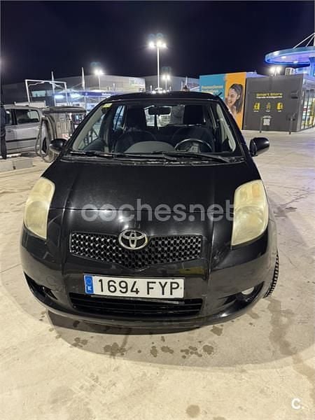 Usado Toyota Yaris 87 CV (63 kW) 2008 Negro Berlina