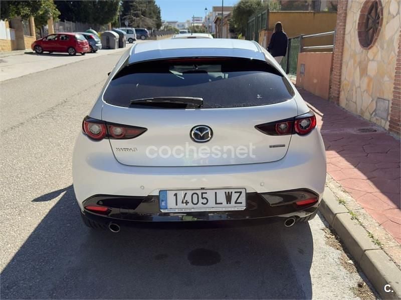 Usado Mazda 3 Homura-Line 122 CV (89 kW) 2022 Blanco Berlina