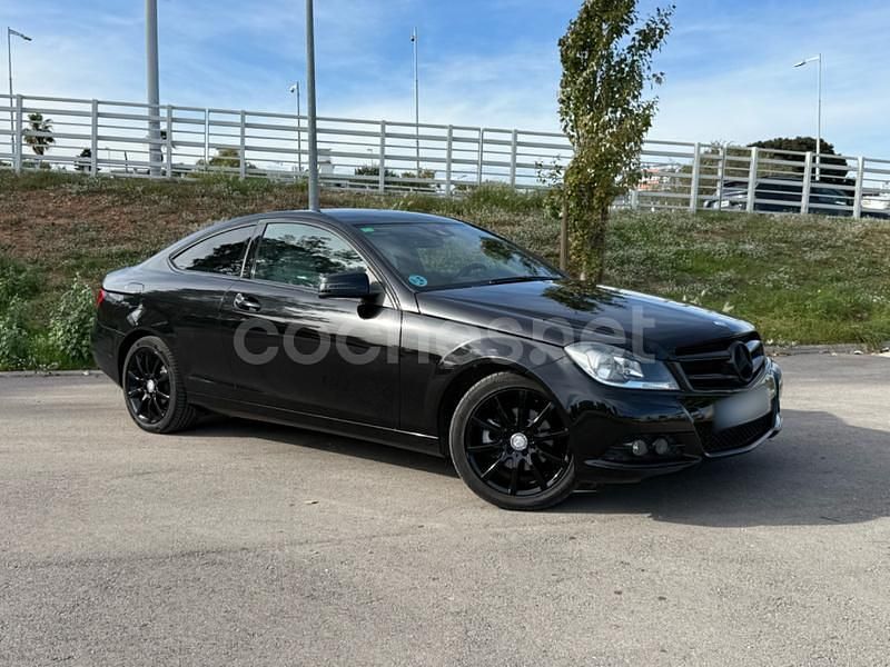 Usado Mercedes C180 156 CV (114 kW) 2011 Negro Coupe
