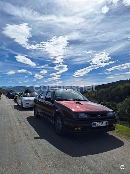 Granate Usado 1996 Renault R9 Berlina | 2400 € - Imagen 1/4