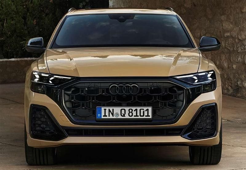 Usado Audi Q8 286 CV (210 kW) 2025 Gris SUV
