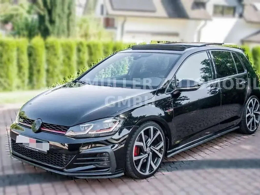 Usado VW Golf VII GTI 230 CV (169 kW) 2017 Negro Utilitario