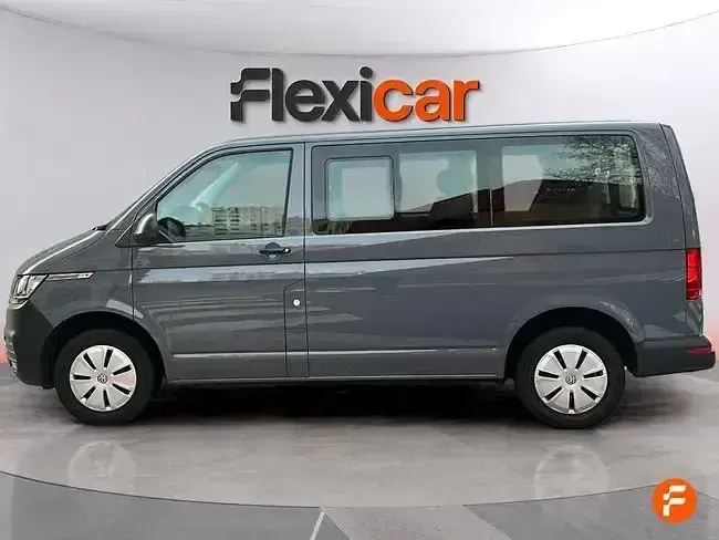 Usado VW Caravelle 110 CV (80 kW) 2023 Gris Van
