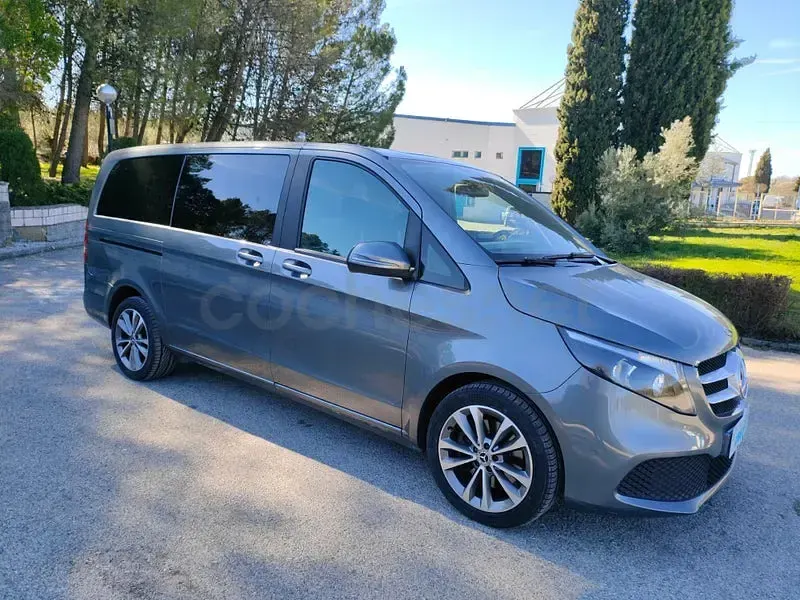 Käytetty Mercedes V250 Avantgarde 190 HP (139 kW) 2019 Harmaa Tila-auto