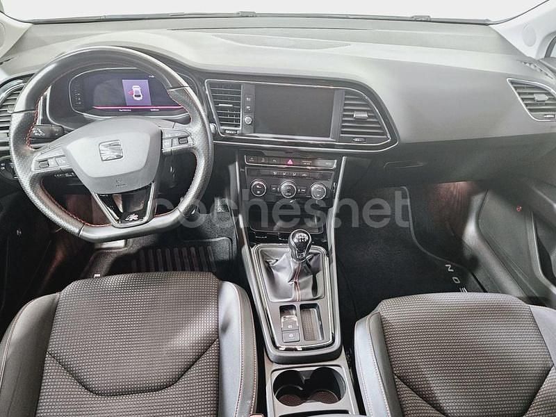 Usado Seat Leon FR 130 CV (95 kW) 2018 Blanco Berlina