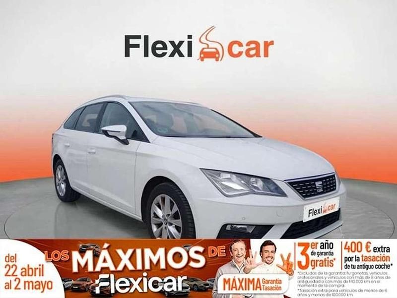 Usado Seat Leon ST Style 131 CV (96 kW) 2019 Blanco Familiar
