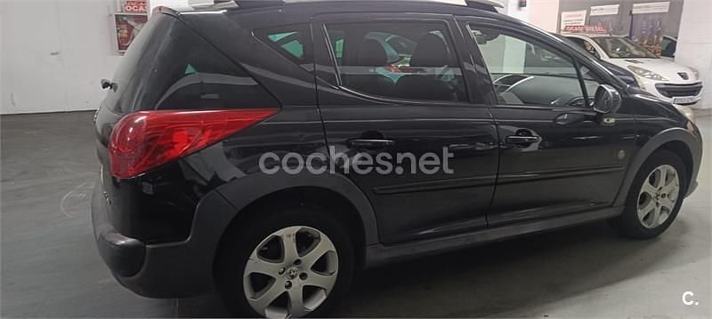 Usado Peugeot 207 Outdoor Outdoor 110 CV (80 kW) 2009 Negro Familiar