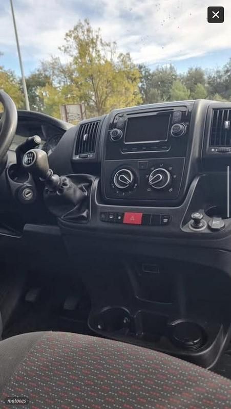 Usado Citroën Jumper 130 CV (95 kW) 2017 Blanco Monovolumen