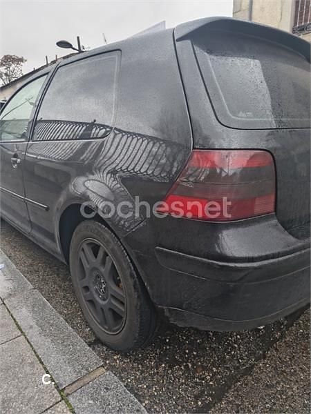 Usado VW Golf IV Highline 130 CV (95 kW) 2002 Negro Berlina