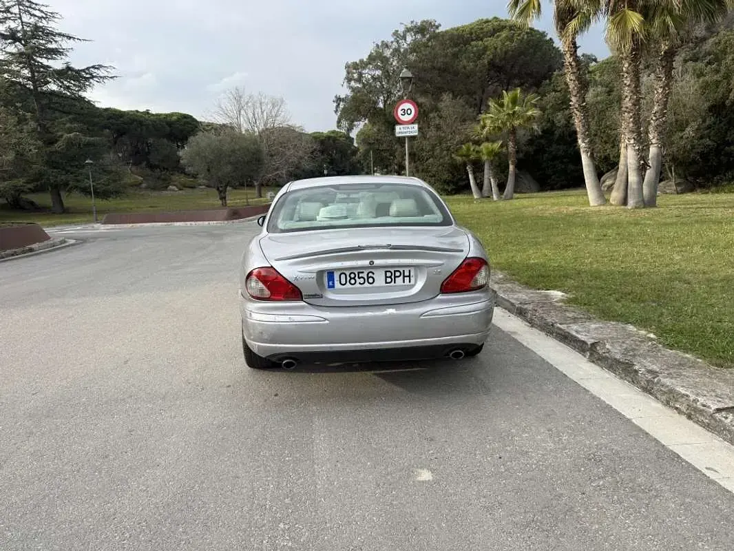 Usado Jaguar X-type Classic 196 CV (144 kW) 2003 Gris Berlina