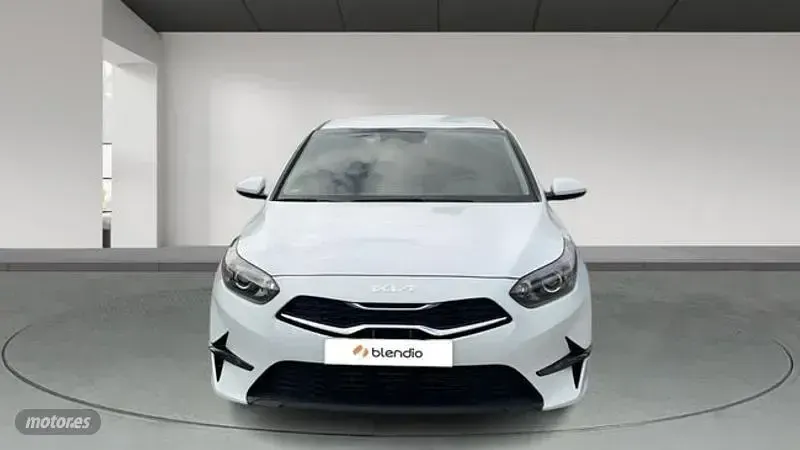 Usado Kia Ceed 100 CV (73 kW) 2026 Blanco Utilitario