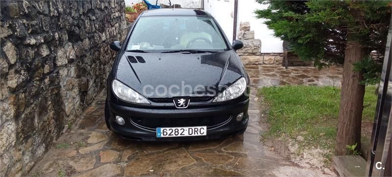 Negro Usado 2005 Peugeot 206 Berlina | 1600 € (Buen precio) - Imagen 1/4