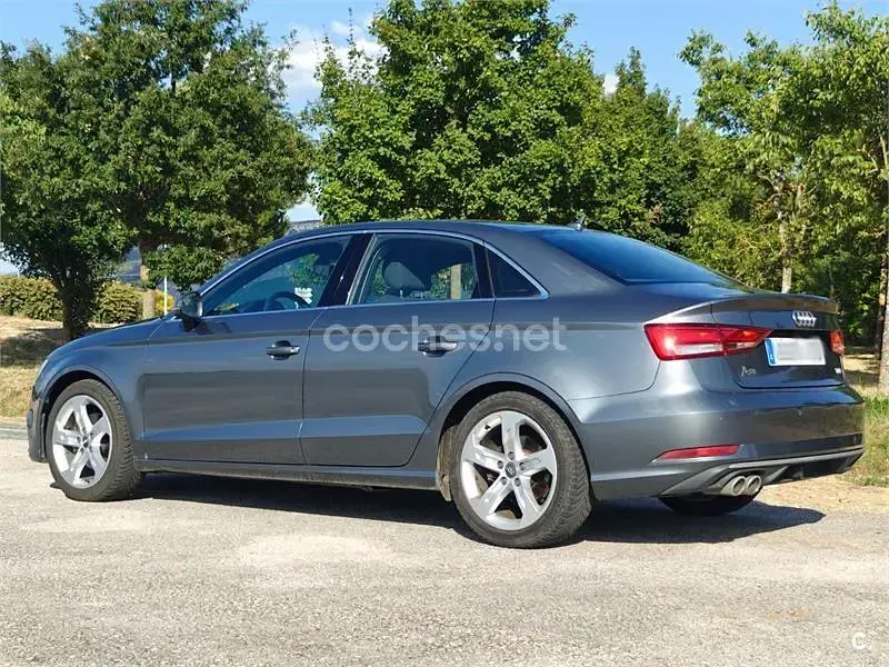 Usado Audi A3 Sport 150 CV (110 kW) 2017 Gris / plata Berlina