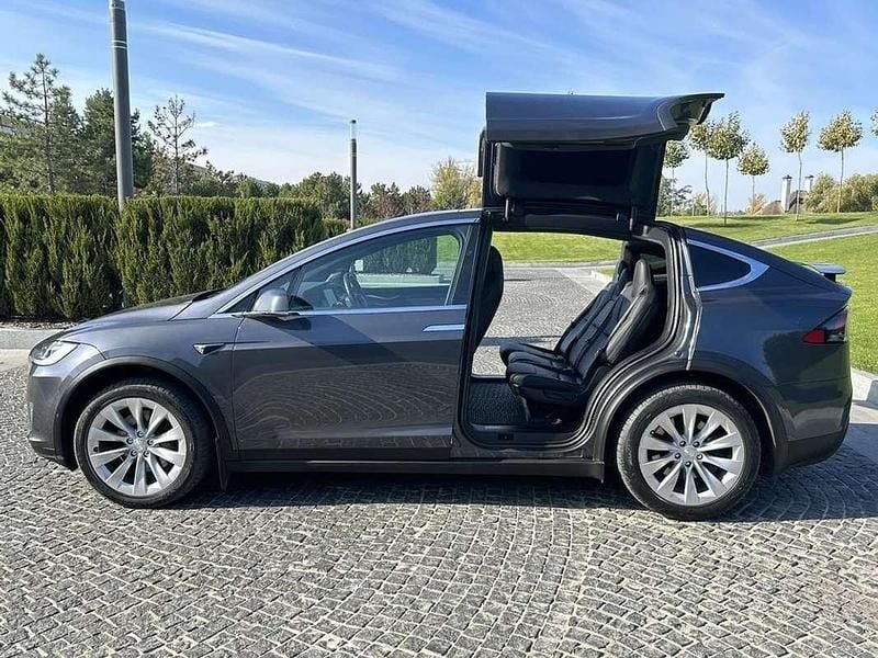 Usado Tesla Model X 386 kW (525 CV) 2019 Gris SUV