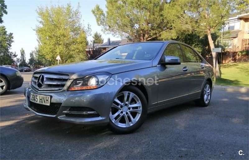 Usado Mercedes C220 170 CV (125 kW) 2012 Gris / plata Familiar