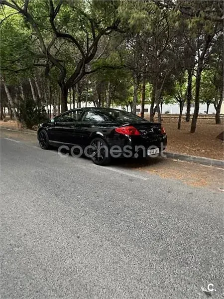 Usado Peugeot 407 Coupe 136 CV (100 kW) 2010 Negro Coupe