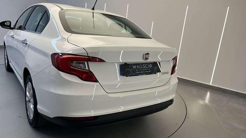 Usado Fiat Tipo Easy 95 CV (69 kW) 2017 Blanco Familiar