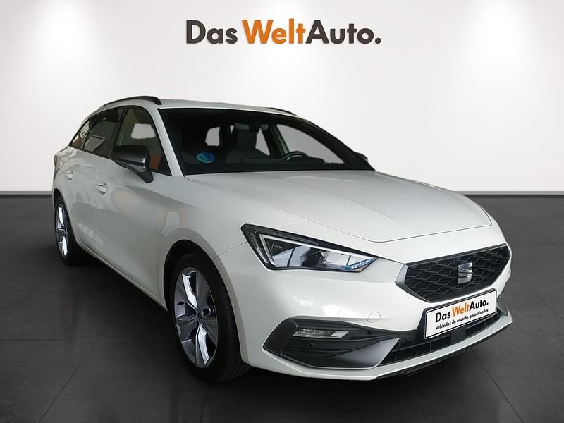 Blanco Usado 2024 Seat Leon FR Familiar | 25.400 € (Un poco caro) - Imagen 1/4