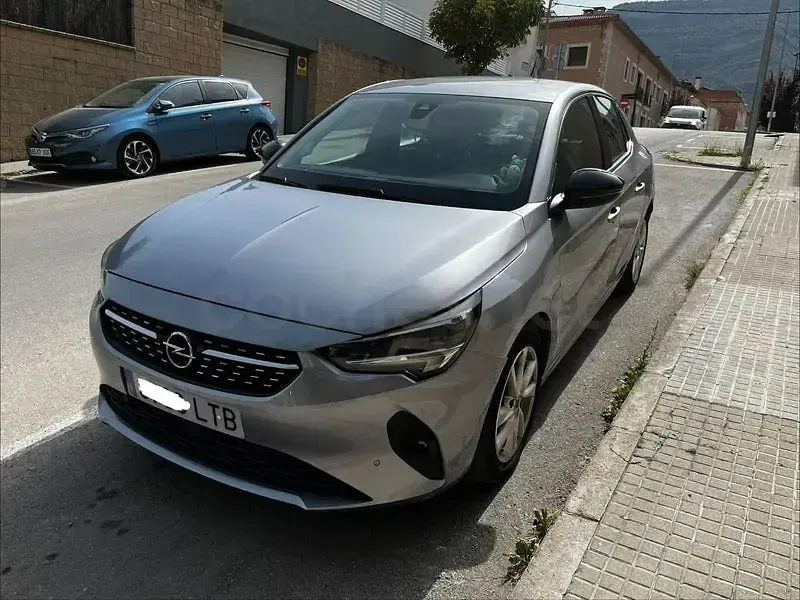 Usado Opel Corsa Elegance 100 CV (73 kW) 2021 Gris / plata Utilitario