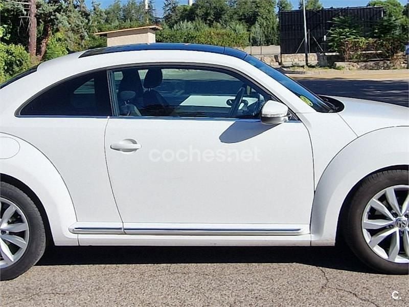 Blanco Usado 2013 VW Beetle Design Berlina | 12.000 € (Precio justo) - Imagen 1/4