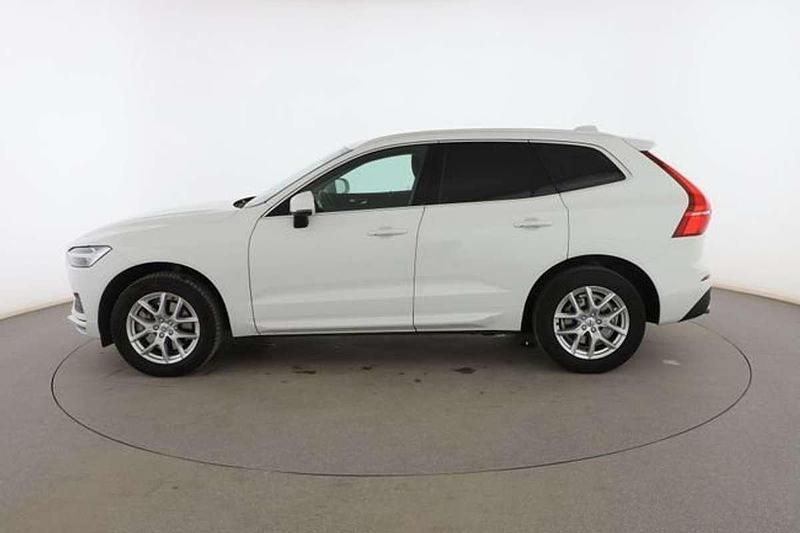 Usado Volvo XC60 Momentum 199 CV (146 kW) 2021 Blanco SUV