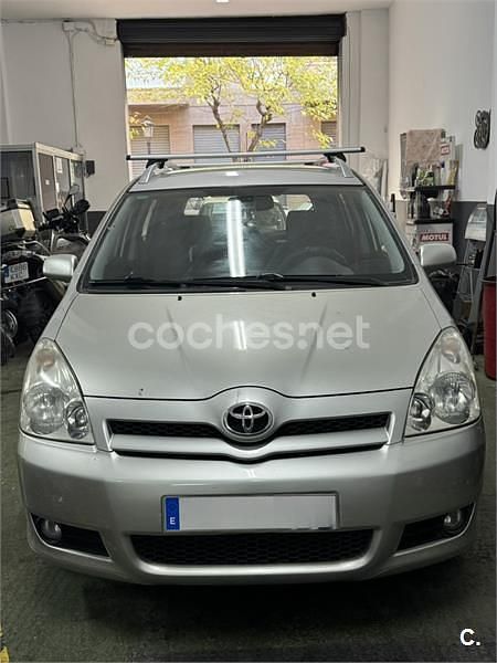 Usado Toyota Corolla Verso Sol 116 CV (85 kW) 2005 Gris / plata Monovolumen