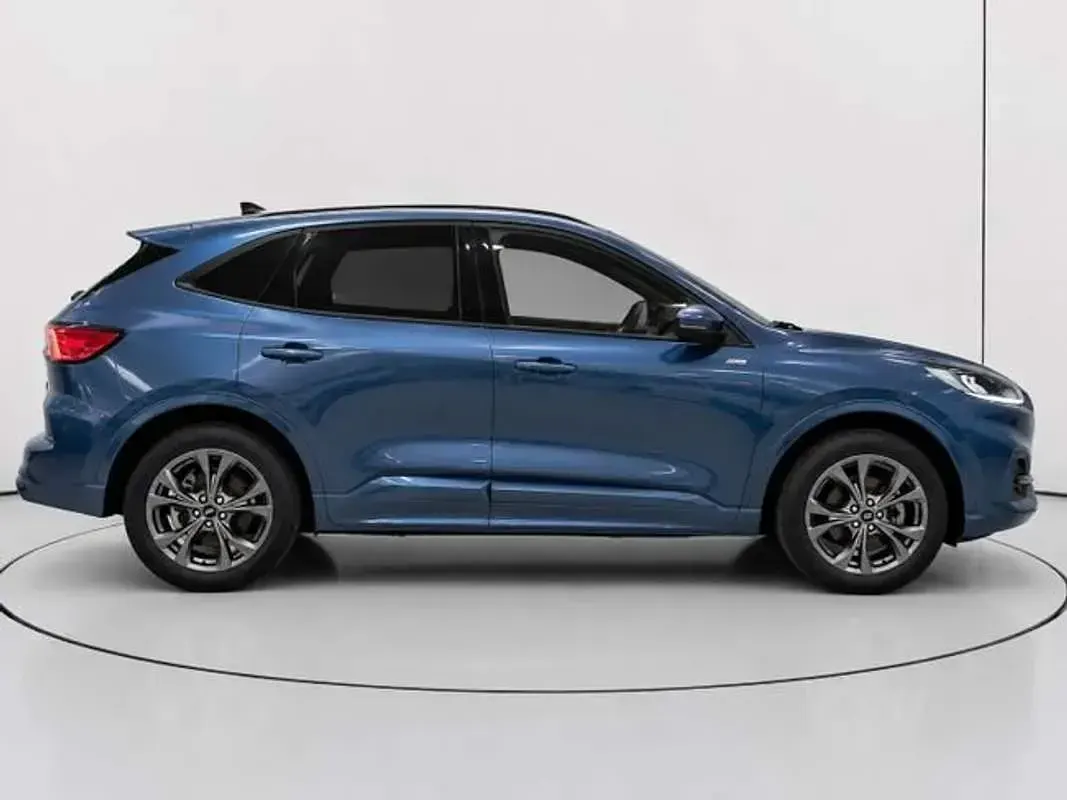 Usado Ford Kuga ST-Line 226 CV (166 kW) 2022 Azul SUV