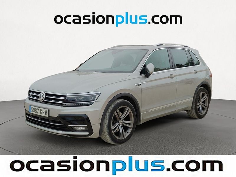 Gris plata Usado 2018 VW Tiguan Sportline SUV | 23.446 € (Precio justo) - Imagen 1/4