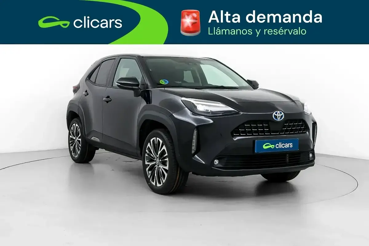 Usado Toyota Yaris Cross Style 116 CV (85 kW) 2022 Negro SUV