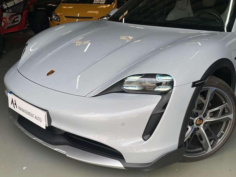 Usado Porsche Taycan Cross Turismo 319 kW (435 CV) 2024 Gris Familiar