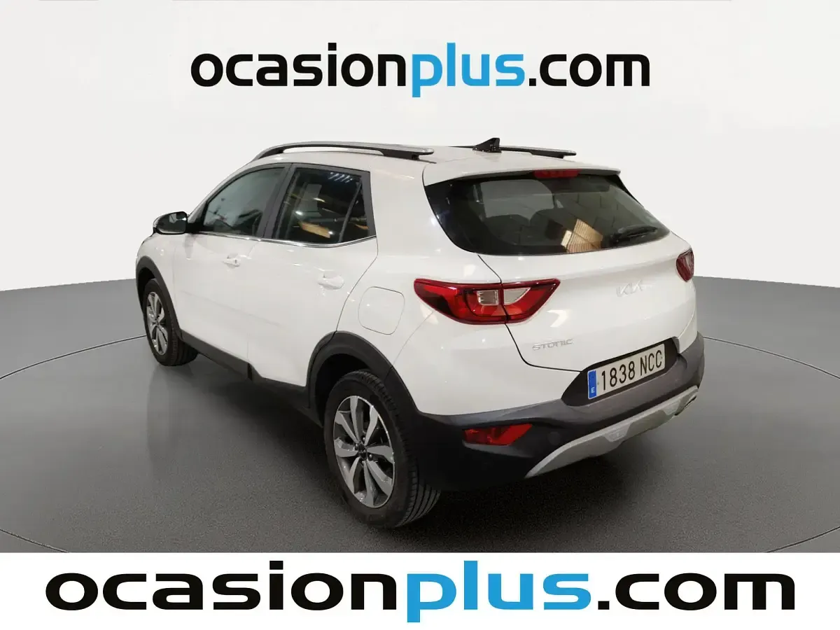 Usado Kia Stonic 101 CV (74 kW) 2025 Blanco SUV