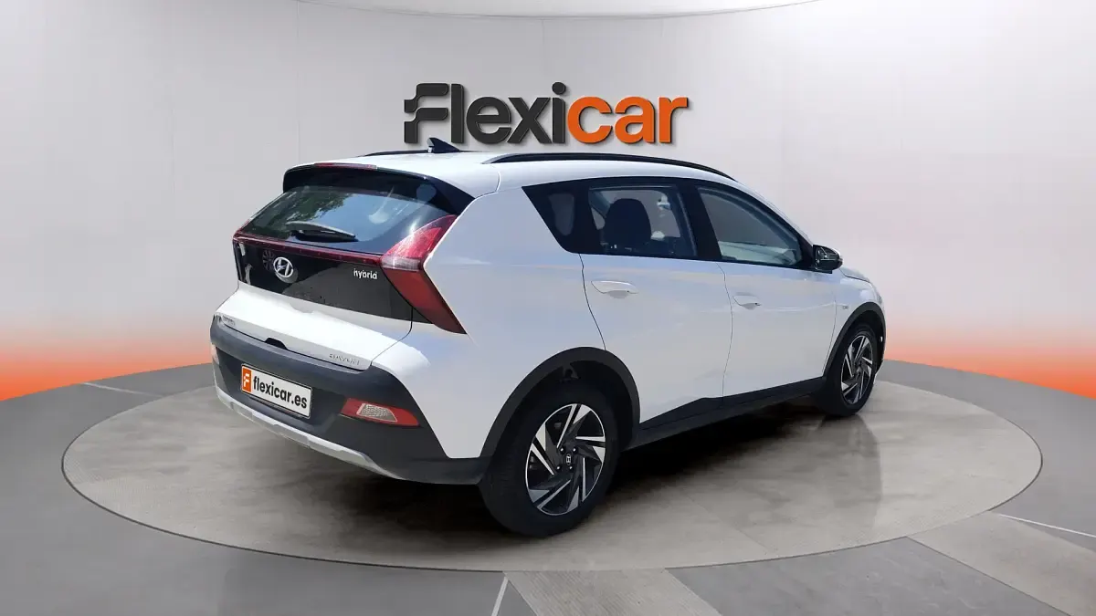 Usado Hyundai Bayon 101 CV (74 kW) 2023 Blanco SUV