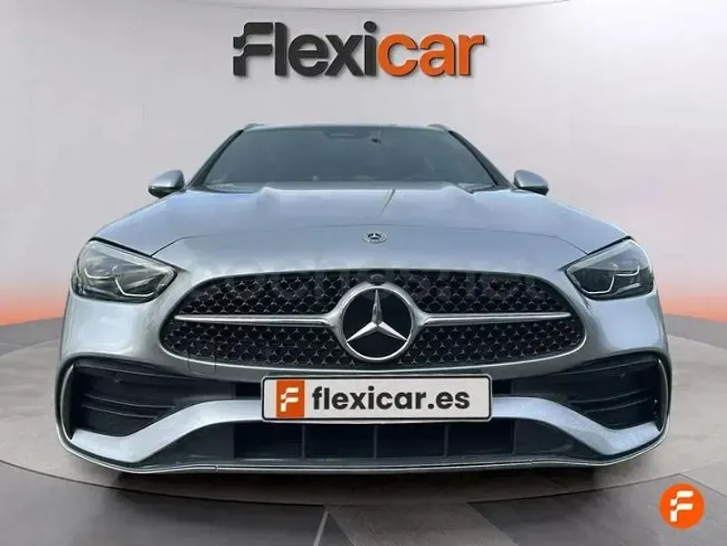 Usado Mercedes C200 204 CV (150 kW) 2023 Gris / plata Familiar
