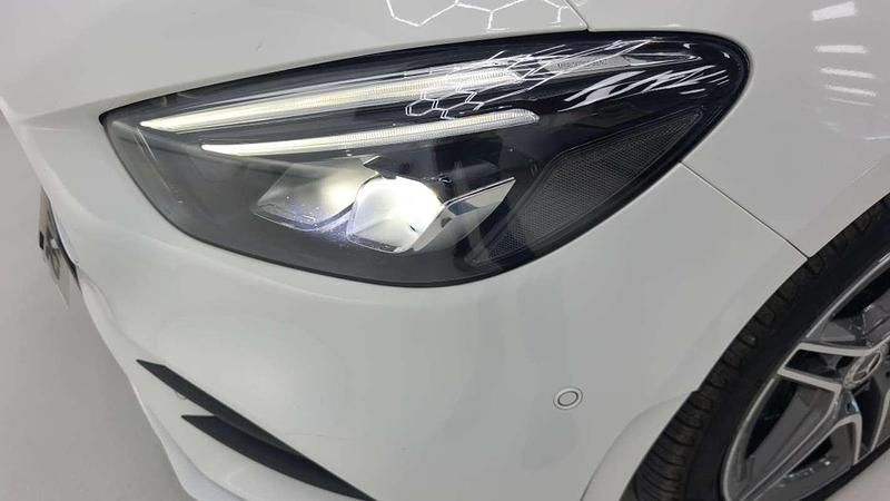 Usado Mercedes B200 163 CV (119 kW) 2019 Blanco Monovolumen