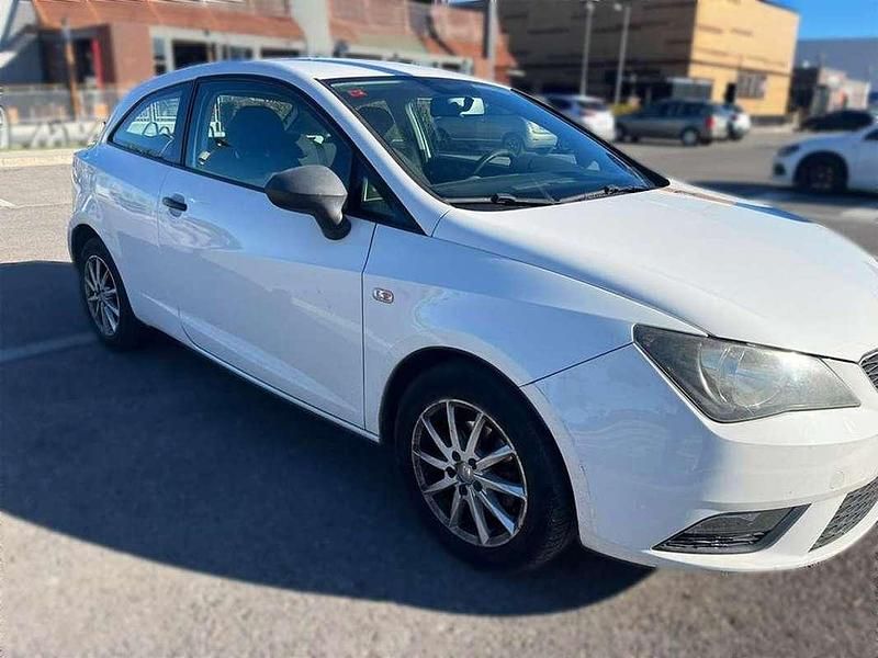 Usado Seat Ibiza SC Reference 90 CV (66 kW) 2013 Blanco Utilitario