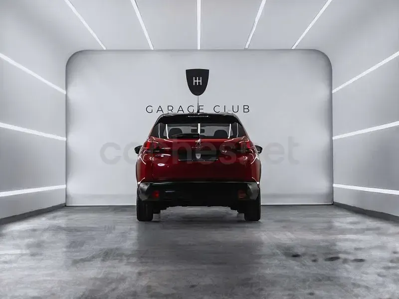 Usado Peugeot 2008 Signature Sky 102 CV (75 kW) 2019 Granate SUV