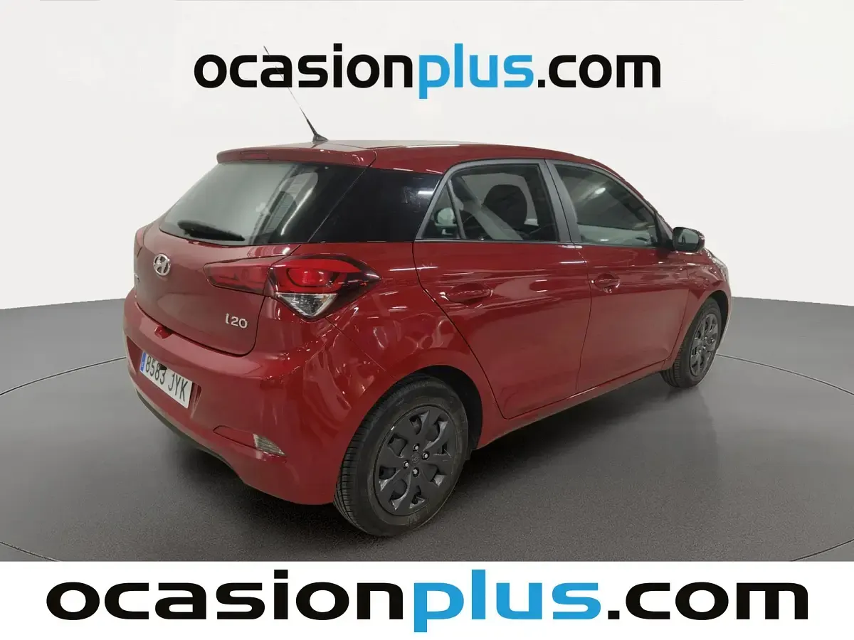 Usado Hyundai i20 84 CV (61 kW) 2017 Rojo Utilitario