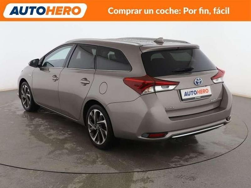 Usado Toyota Auris Hybrid 136 CV (100 kW) 2016 Beige Utilitario