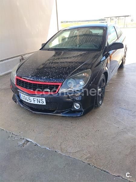 Usado Opel Astra GTC Sport 100 CV (73 kW) 2006 Negro Berlina