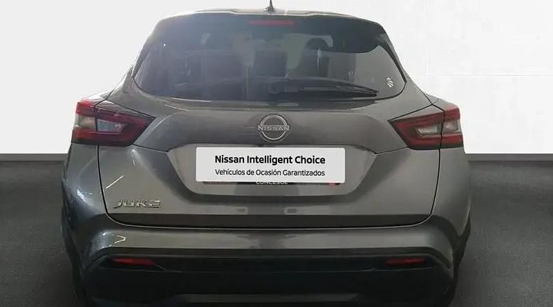 Usado Nissan Juke N-Connecta 114 CV (83 kW) 2024 Skline grey (metalizado) SUV