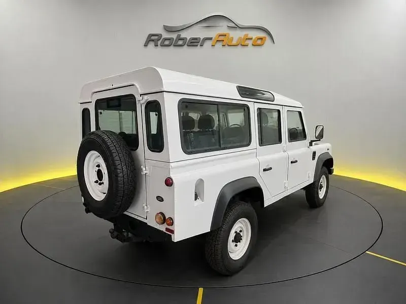 Usado Land Rover Defender 122 CV (89 kW) 2016 Blanco Familiar