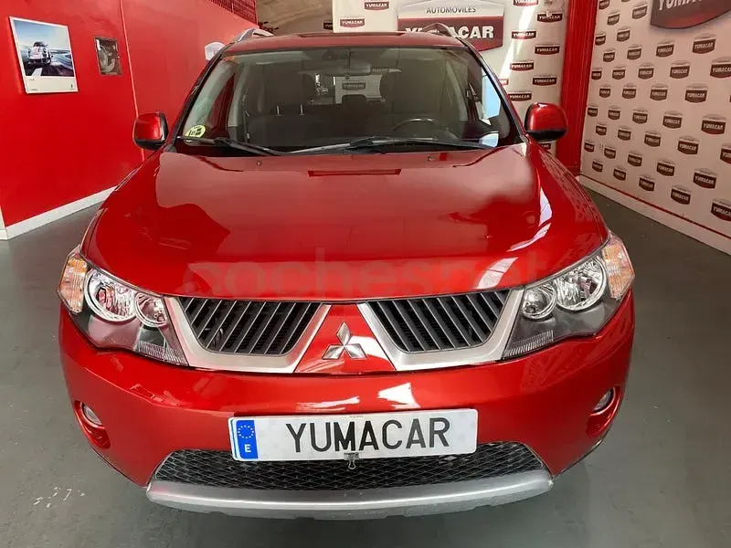 Usado Mitsubishi Outlander Motion 156 CV (114 kW) 2009 Rojo SUV