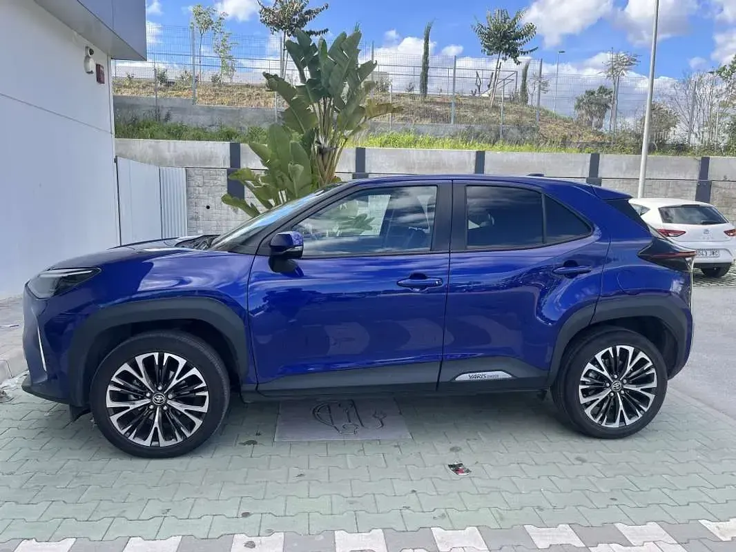 Usado Toyota Yaris Cross Style 116 CV (85 kW) 2022 Azul SUV