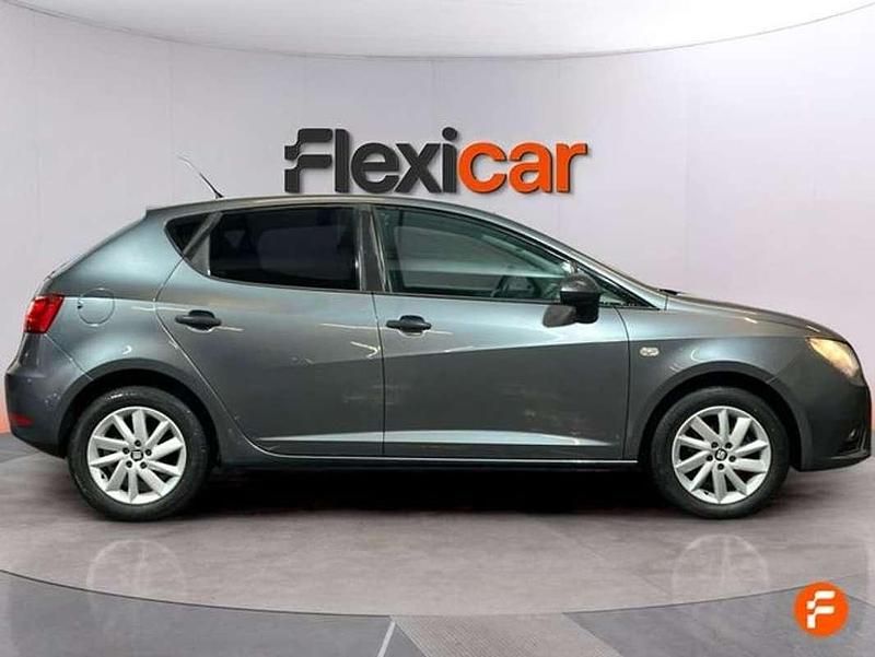 Usado Seat Ibiza Reference 90 CV (66 kW) 2016 Gris Utilitario