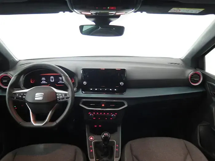 Usado Seat Arona Xperience 115 CV (84 kW) 2025 Gris SUV