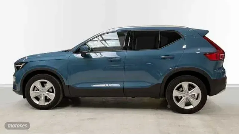 Usado Volvo XC40 Core 2024 Azul SUV